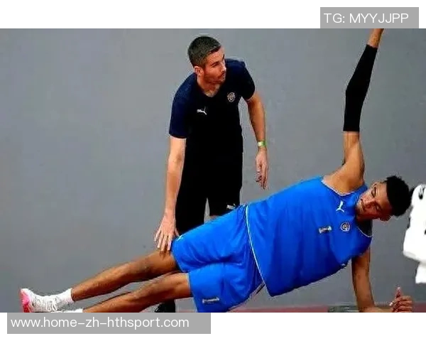 文班亚马夏季训练经历残酷增肌计划收获显著进步与成长