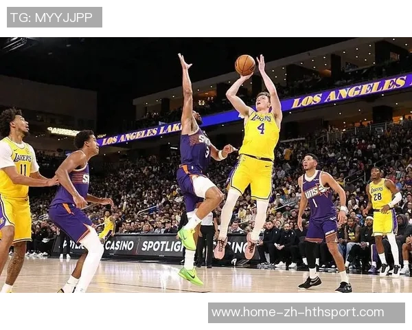 雷迪克称赞里夫斯范德比尔特科洛克和RJ戴维斯今日精彩表现引发关注 雷迪克称赞里夫斯范德比尔特科洛克和RJ戴维斯今日精彩表现引发关注