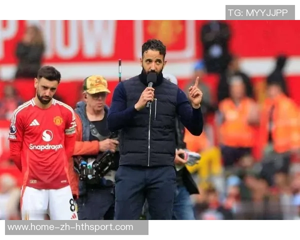 B费休息期间亲临训练基地现场观摩替补球员训练情况