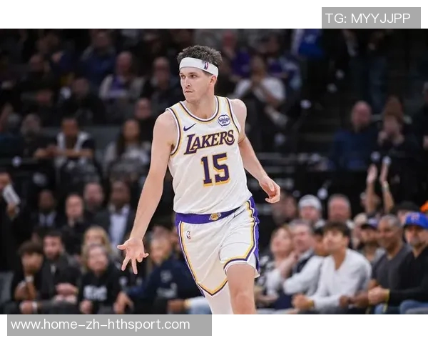 开拓者小阵容展现锋线运动潜力小杨登场时间或将缩减 开拓者小阵容展现锋线运动潜力小杨登场时间或将缩减